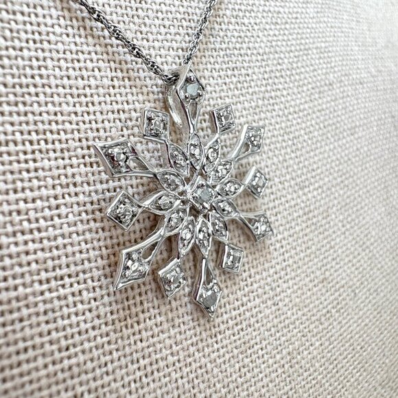 Sterling Silver 925 Snowflake Illusion Stone Pendant Necklace Size 18" Length - Picture 4 of 16